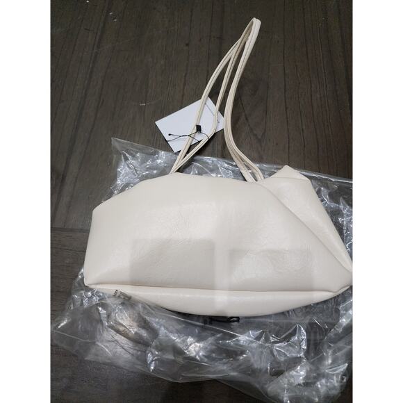 NWT - Princess Polly Just Peachy Shoulder Bag - White - Picture 3 of 6